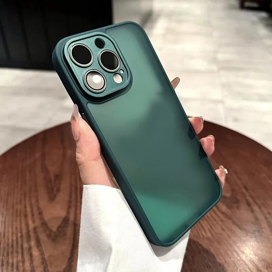 iPhone 16 Pro Hoesjes – Transparante Siliconen Backcover – Camera Bescherming – Groen-Ilumina Benelux