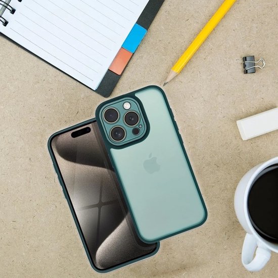 iPhone 16 Pro Max Hoesjes – Transparante Siliconen Backcover – Camera Bescherming – Groen-Ilumina Benelux